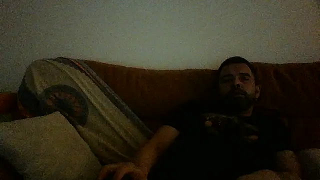 Snapshot of Feistysausage chatting on November 6, 11:26 pm Feistysausage online show from November 6, 11:26 pm