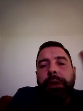 Snapshot of Feistysausage chatting on November 10, 9:47 pm Feistysausage online show from November 10, 9:47 pm