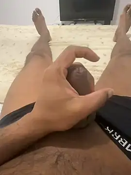 Snapshot of Madu0999 chatting on February 19, 6:04 pm Madu0999 online show from February 19, 6:04 pm