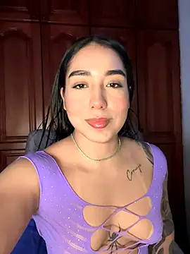 KaditaNavarro online show from October 1, 5:30 pm