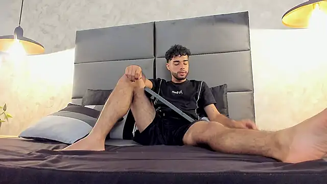 Snapshot of RaphaelDufort chatting on September 8, 11:48 pm RaphaelDufort online show from September 8, 11:48 pm