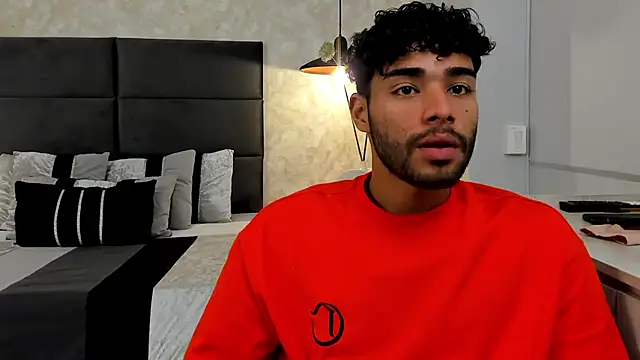 Snapshot of RaphaelDufort chatting on November 15, 9:43 pm RaphaelDufort online show from November 15, 9:43 pm