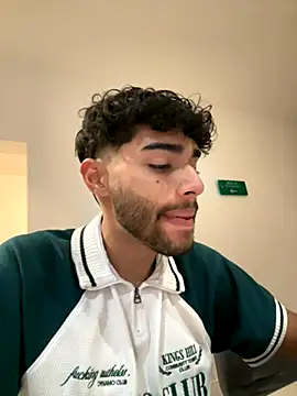 Snapshot of RaphaelDufort chatting on November 28, 11:40 pm RaphaelDufort online show from November 28, 11:40 pm