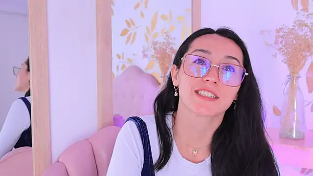 Snapshot of Ginevra_esposito chatting on October 9, 12:58 pm Ginevra esposito online show from October 9, 12:58 pm