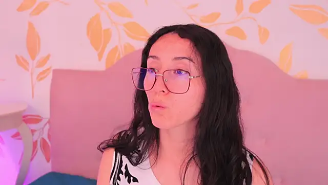 Ginevra esposito online show from March 25, 12:44 pm