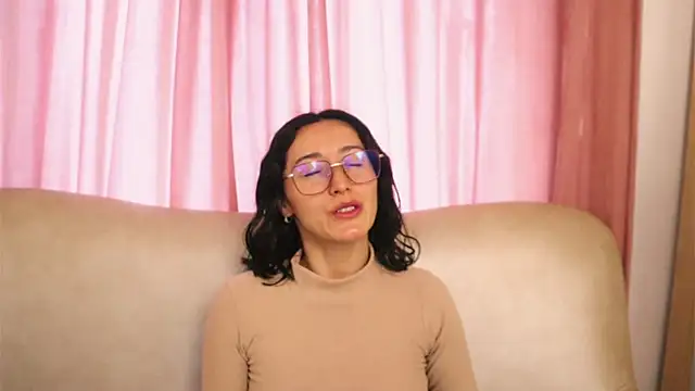 Ginevra esposito online show from May 22, 1:17 pm