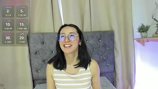 Snapshot of Ginevra_esposito chatting on July 17, 12:23 pm Ginevra esposito online show from July 17, 12:23 pm