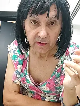 Emily de Carla online show from November 5, 4:40 pm