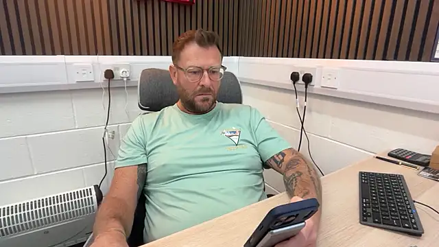 bilf1978 online show from March 20, 9:14 am