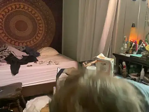 XanderOzzz online show from November 11, 9:20 am