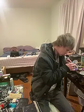 XanderOzzz online show from January 17, 8:30 am