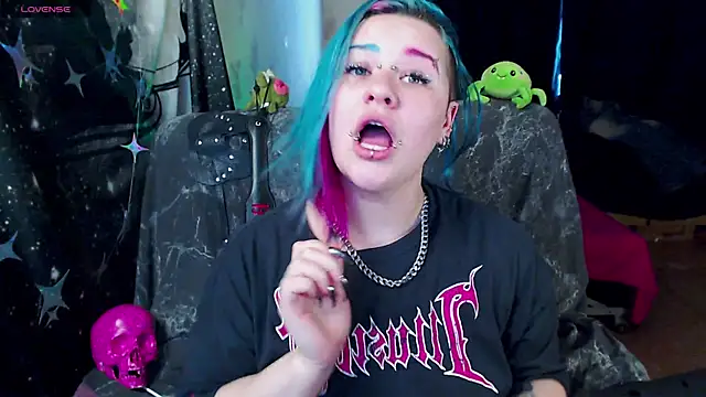 Snapshot of NeonNectar_ chatting on March 3, 2:45 pm NeonNectar online show from March 3, 2:45 pm