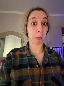 Snapshot of bigJuicyPussy chatting on January 31, 7:11 pm bigJuicyPussy online show from January 31, 7:11 pm