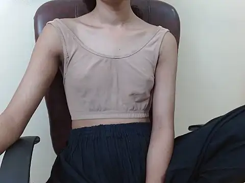 smallcuute online show from October 2, 12:12 pm