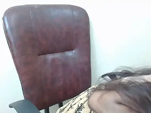 smallcuute online show from October 6, 7:33 pm