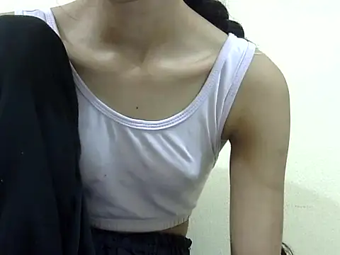 smallcuute online show from January 10, 11:12 am