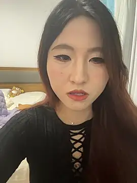 ououlovelove online show from February 19, 2:13 pm