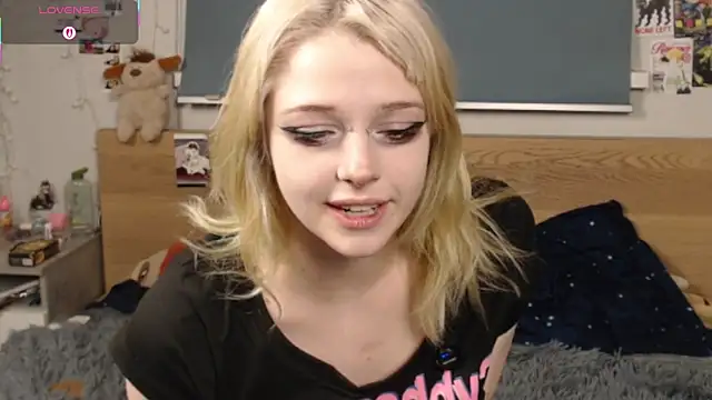 triplebakaaa online show from December 4, 8:06 pm