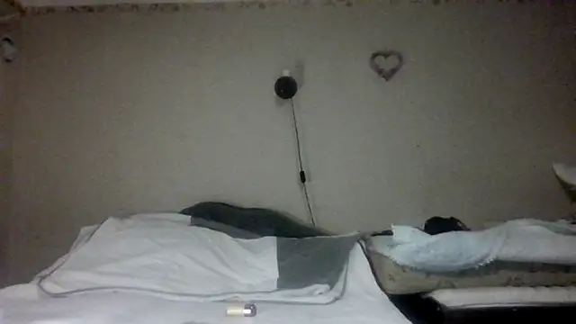 teklaadrienn online show from September 18, 6:48 am