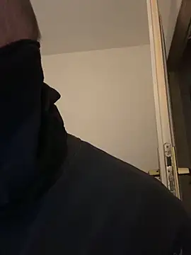 parka999 online show from October 14, 5:25 pm