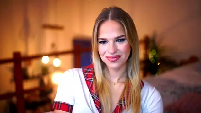 Snapshot of Emilyvanroessel chatting on November 2, 7:49 pm Emilyvanroessel online show from November 2, 7:49 pm