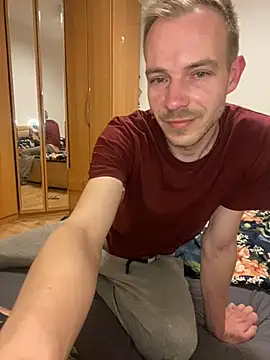 Skinny0150 online show from April 14, 6:36 pm