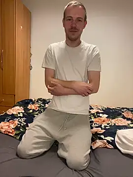 Skinny0150 online show from April 28, 9:20 pm