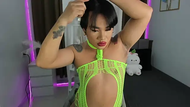 Snapshot of Malia_Nicole chatting on September 22, 4:20 pm Malia Nicole online show from September 22, 4:20 pm