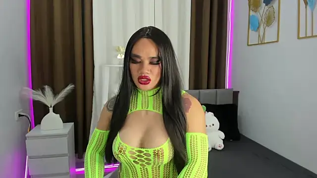 Snapshot of Malia_Nicole chatting on September 23, 7:28 pm Malia Nicole online show from September 23, 7:28 pm