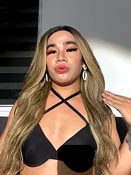 Snapshot of Malia_Nicole chatting on October 13, 1:55 pm Malia Nicole online show from October 13, 1:55 pm