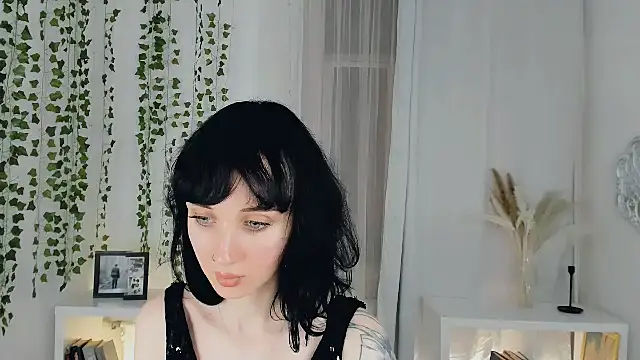 Snapshot of HollyVex chatting on November 23, 3:56 pm HollyVex online show from November 23, 3:56 pm