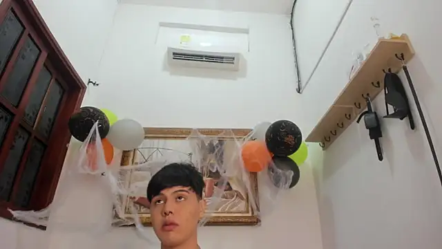 Felipe Cold online show from October 31, 1:50 am