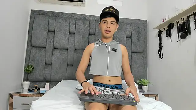 Felipe Cold online show from January 16, 2:48 am