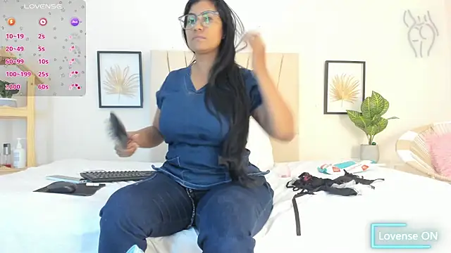 Snapshot of _Miaa_khalifa_ chatting on February 3, 12:32 pm Miaa khalifa online show from February 3, 12:32 pm