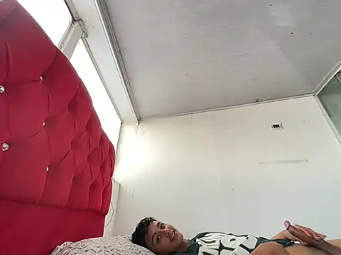 Snapshot of keith_russo chatting on November 17, 10:15 pm keith russo online show from November 17, 10:15 pm