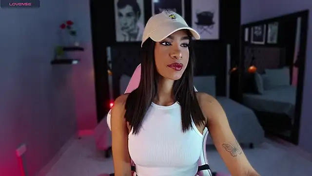 Snapshot of kitty_collins_ chatting on January 15, 11:48 am kitty collins online show from January 15, 11:48 am