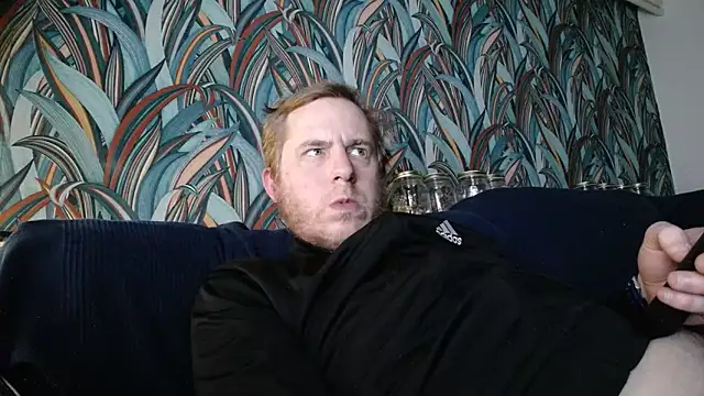 Snapshot of gaydavid chatting on February 11, 1:10 am gaydavid online show from February 11, 1:10 am