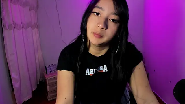 Snapshot of pretti_scarlett chatting on November 18, 11:58 am pretti scarlett online show from November 18, 11:58 am