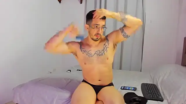 Hunter Hoott online show from December 1, 12:26 am