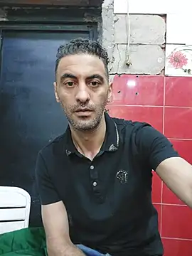 Snapshot of Mahdidido45 chatting on June 18, 6:12 pm Mahdidido45 online show from June 18, 6:12 pm