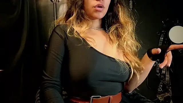 Snapshot of SabaTheCourtesan chatting on February 14, 6:54 am SabaTheCourtesan online show from February 14, 6:54 am