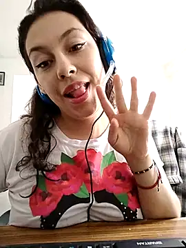 AlanaDesire online show from September 14, 6:29 pm