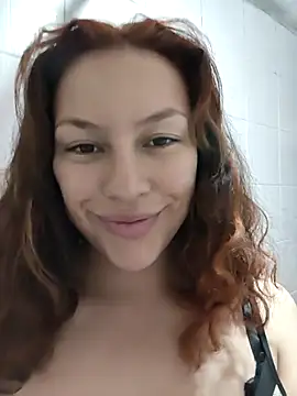 Snapshot of AlanaDesire chatting on October 11, 7:01 pm AlanaDesire online show from October 11, 7:01 pm