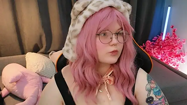 fillisfox  online show from February 20, 11:32 am