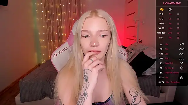 Snapshot of AnyaTaylor_ chatting on February 8, 2:26 am AnyaTaylor online show from February 8, 2:26 am