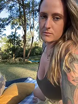 OdetteDelane online show from October 8, 7:17 am