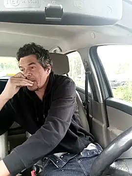 twitshe online show from October 10, 8:35 am