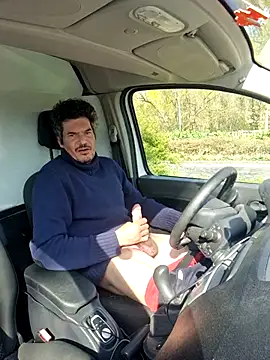 twitshe online show from March 24, 9:14 am