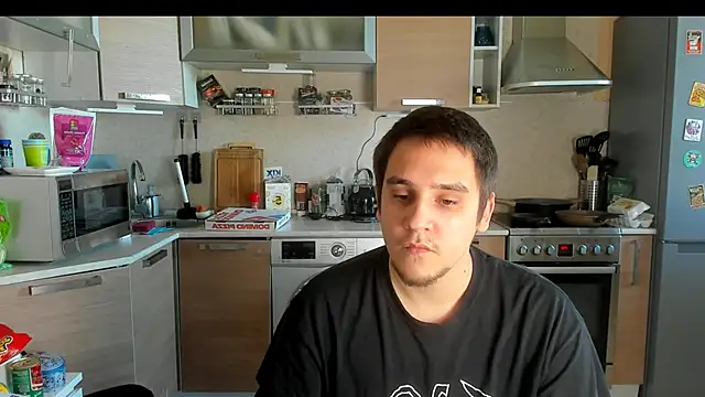 Snapshot of Bear_Beer130 chatting on June 19, 4:11 pm Bear Beer130 online show from June 19, 4:11 pm