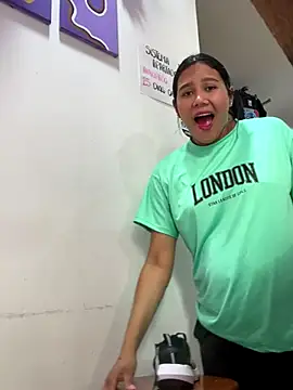 burbuja02 online show from December 14, 2:33 pm